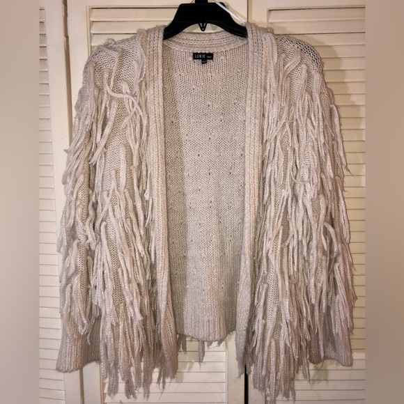Lunik woman’s cream colored fringe sweater/cardigan size small - Picture 4 of 5
